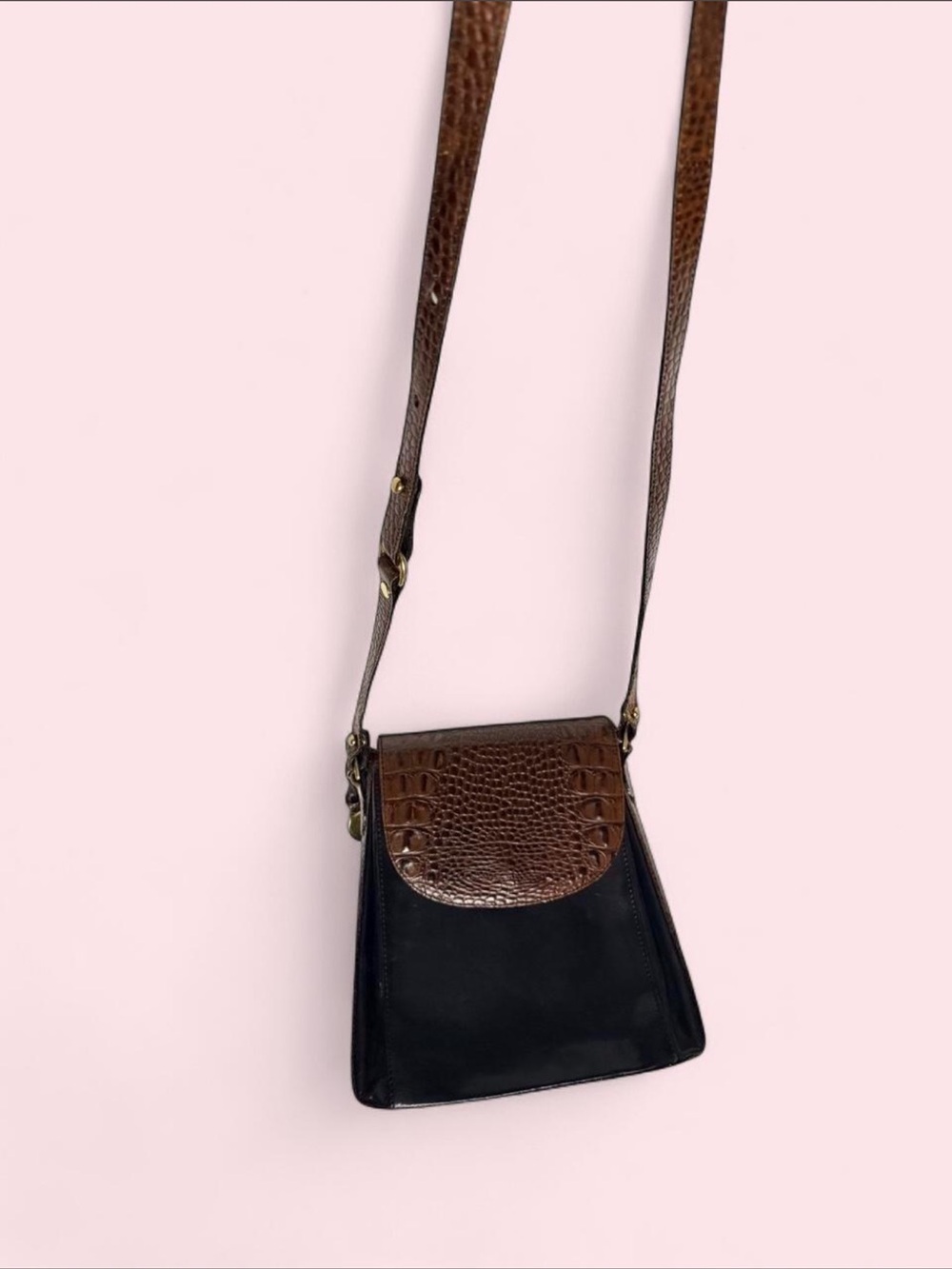 Vintage Brahmin leather and croc crossbody bag
